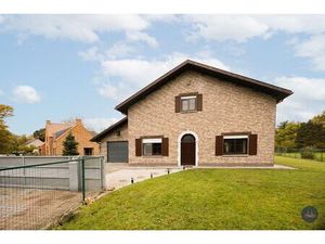 Ruime  instapklare gezinswoning op prachtperceel van 17a44ca