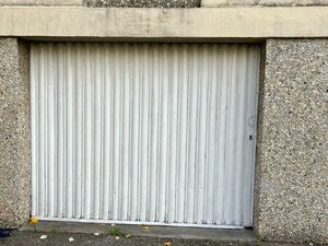 À vendre : Garage fermé 21 m² – Avignon