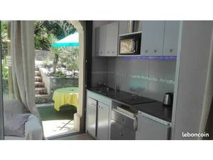 Rognes petit T2 meublé JARDIN privatif en pleinenature 590