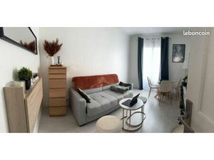 Grand studio en excellent état Asnieres mairie