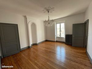 Appartement T3 récent – Lumineux – Garage et parking – Centre-ville