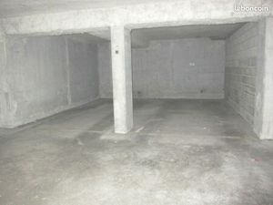 Place de parking couvert au 37 rue ambroise thomas