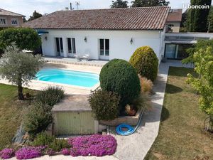 Maison plain-pied 150 m²  6 pièces  pas de travaux à prévoir