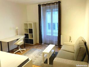 Très beau Studio meublé