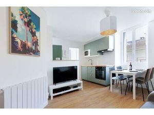 T2 lumineux et refait à neuf à 100m du pole bus