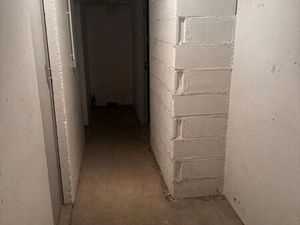 ? À LOUER — Espaces de stockage / caves sécurisées — Saint-Quentin (02100)