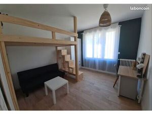 Chambre meublée à 10 mn de Nantes centre