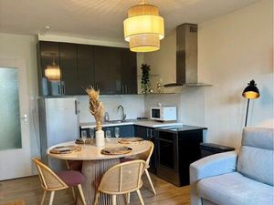 Meublé T2 Dinard St Enogat court séjour