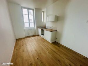 T2 rénové à neuf avec balcon secteur gare