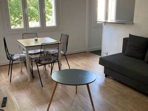 T2 rénové proche chateucreux