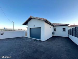 Maison a louer à Félines