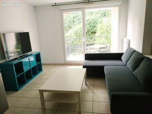 T3 avec terrasse au 2e étage à Caluire + Parking