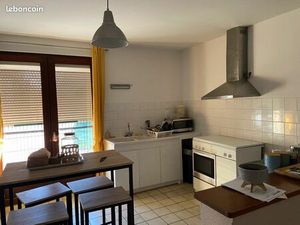 T2 de 70 m2 avec garage et terrain