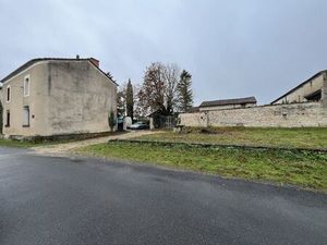 Vente maison 7 pièces 415 m² La Rochefoucauld-en-Angoumois (16110)