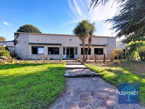 Maison T8 Saint-Vincent-Sterlanges à vendre