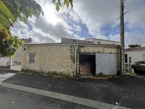 Vente garage Surgères (17700)