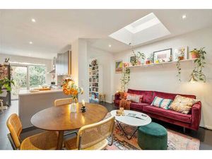 Appartement te koop in Berchem met 1 slaapkamer