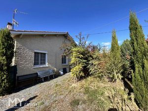 Maison à Saint-Avit-Saint-Nazaire : Charme et Confort