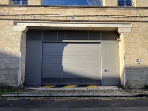 A LOUER PLACE DE PARKING