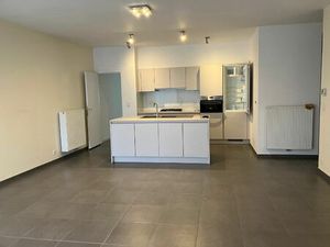 Recent appartement met garage in centrum Rekkem!