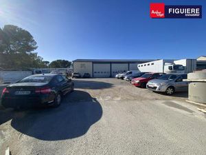 300m² de local d'activités sur 2600m² de terrain (ou 1300m²) à louer GRANS