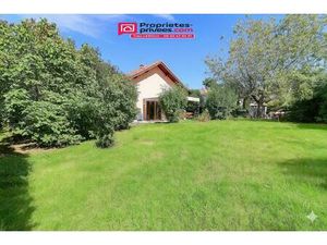 Maison individuelle 5 pièces  104 m² sur terrain 1100 m² piscinable