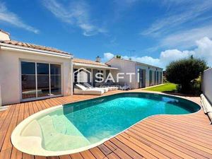 Vente Maison Piscine au Château-d'Oléron (17480) : à vendre Piscine / 174m² Le Château-d'O