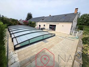 Demeure de ville et village