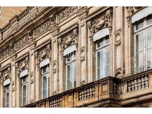 Croix de Seguey - Hotel Particulier  garage  jardin et ascenseur