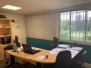 BUREAUX A LOUER EN RDC