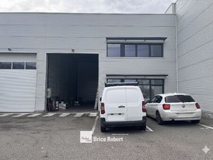 A louer - Local d'activités récent de 170 m² au sein d'une zone dynamique - Genas