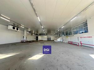 Local de stockage - entrepôt à louer de 1550 m2 marché gare de NIMES
