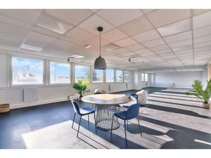 A louer - locaux d'activité/bureaux à partir de 95 m²