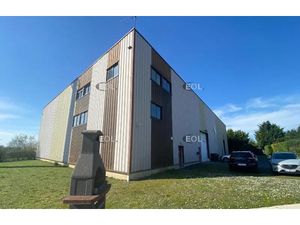 A VENDRE - Entrepôt avec bureaux de 1 264 m² à Meaux (77)