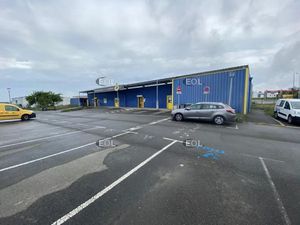 Local indépendant à vendre  secteur FONTAINEBLEAU (77)