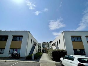 A LOUER - ST HERBLAIN -BUREAUX-NOMBREUX PARKINGS