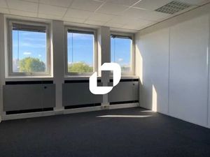A LOUER  SURFACE BUREAUX MODULABLE PROCHE COMMERCES ET GARE