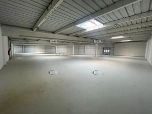 A VENDRE - Local d'activité à 1 245 m² à Coignères (78)