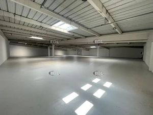 A VENDRE - Local d'activité à 980 m² à Coignères (78)