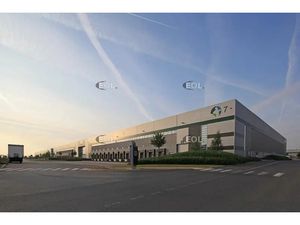 MOISSY-CRAMAYEL (77) à 30 Km de Paris  entrepôt logistique Classe A composé de 6 cellules 