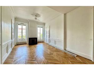 Location appartement  97.46 m² T-3 à Lyon 2  1 461 €