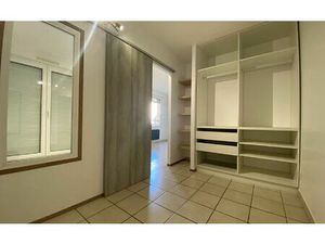 Location appartement  m² T-0 à Villeurbanne  733 €