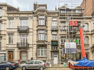 Huis te koop in Sint-Jans-Molenbeek met 10 slaapkamers