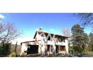 Maison (130 m²) avec jardin et deux garages à Cordes Sur Ciel