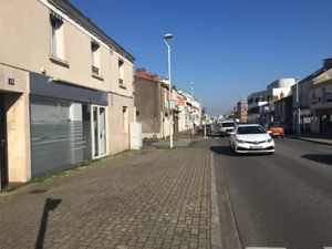 Cellule commerciale de 80 m2 à louer à Rezé