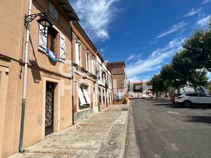 Maison de ville T4 à louer en plein coeur de Fronton