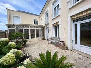 Vente Maison à Montval-sur-Loir (72500) : à vendre / 208m² Montval-sur-Loir
