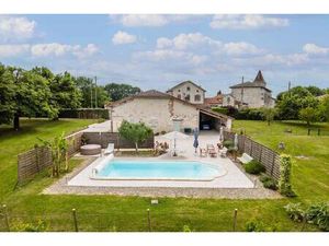Country house with pool