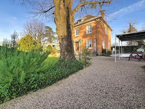 Maison des années 30 - 4 chambres - 2 bureaux - terrain  garage et piscine