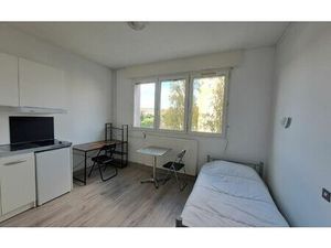 Location appartement  m² T-1 à Limoges  320 €